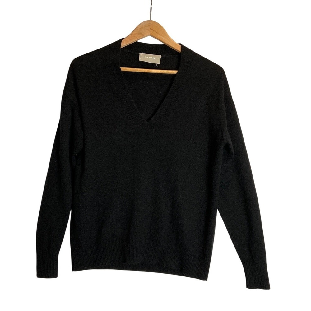 Everlane 100% Cashmere Black V-Neck Pullover Sweater Quiet Luxury Minimalist S